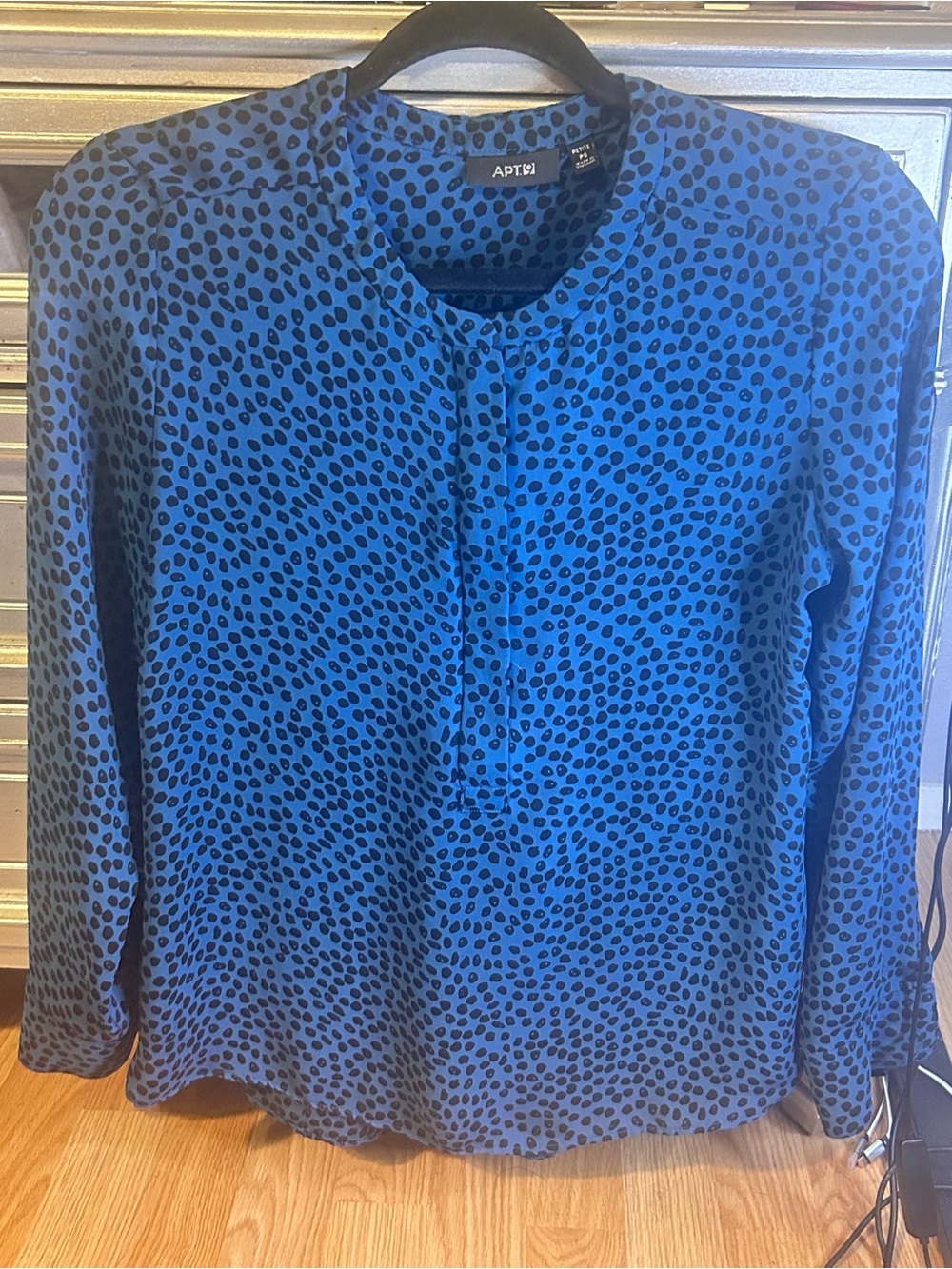 Apt. 9 Leopard Print Blue and Black Long-Sleeve Blouse, Zip Front. Size PS